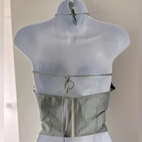Suzanne Betro/ Blue & white/ Checkered/Adjustable crop top/Halter tied/Size US M - Picture 3 of 8